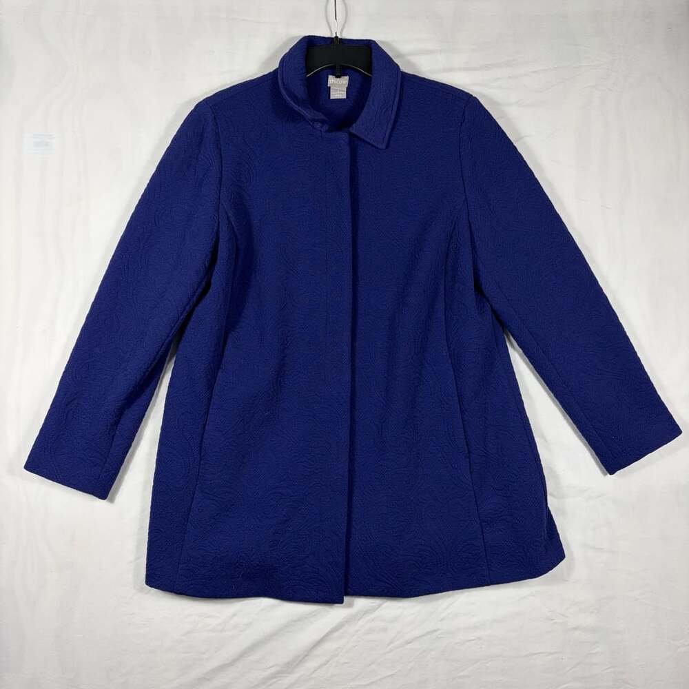 new without tags Chico'S Jacket Size 2 Blue Paisley Textured Button Coat